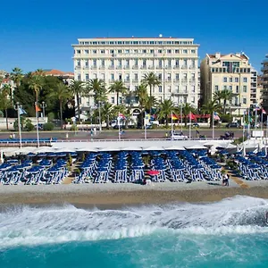 West End Promenade Otel